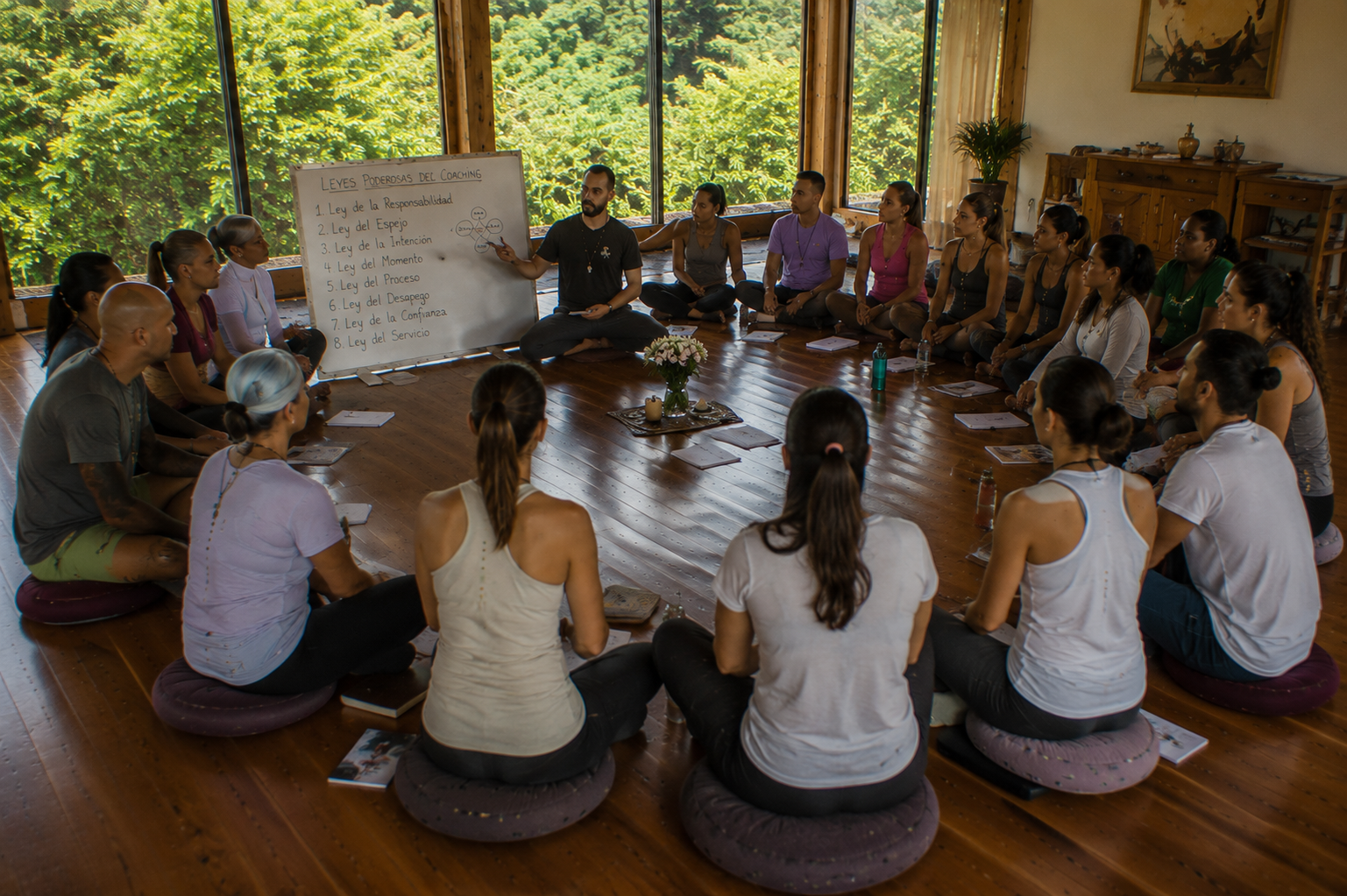 Participantes del retiro holístico de counseling disfrutando experiencias de sanación y bienestar